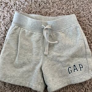 Preloved GAP toddler Gray Shorts